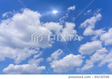 陽光、清新的藍天白雲背景素材_m_15 84230590