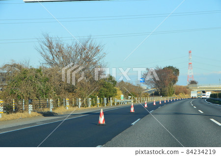 2km before the down lane "Yatabe IC" on the Joban Expressway (Yatabe, Tsukuba City, Ibaraki Prefecture) 84234219