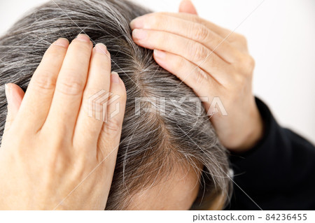 White-haired senior 84236455