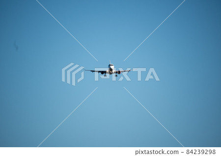 飛機降落前 84239298