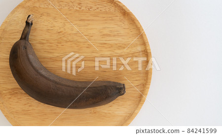 香蕉在冰箱裡變黑了 香蕉在冰箱裡變黑了 84241599