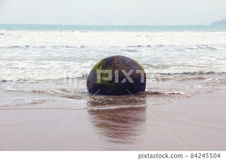 View of Moeraki Boulders in Koekohe Beach, Otago coast of New Zealand View of Moeraki Boulders in Koekohe Beach, Otago coast of New Zealand 84245504