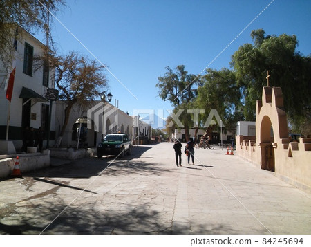 Plaza in San Pedro de Atacama, Chile. 84245694