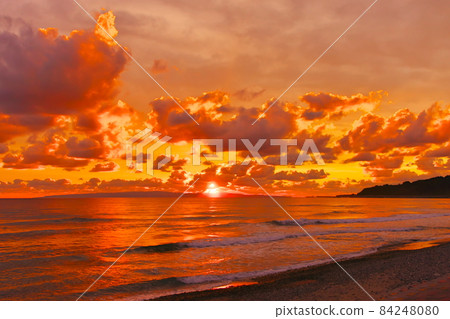 Sunset on Okushiri Island Evening view From the beach in Setana Town, Taiseiku 84248080