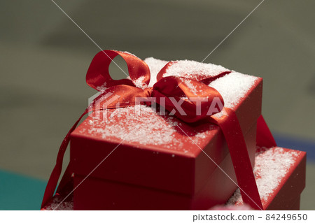 Paris Christmas tree red gift box decoration detail Paris Christmas tree red gift box decoration detail 84249650