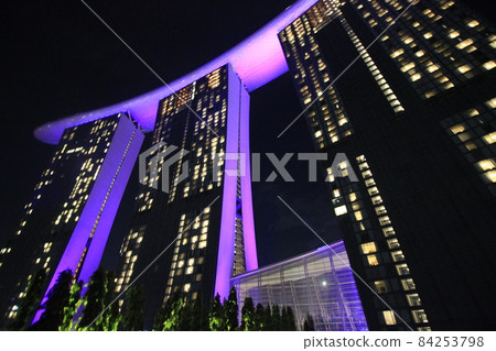 新加坡濱海灣龍巨型度假酒店濱海灣金沙和魚尾獅夜景景點 新加坡濱海灣龍巨型度假酒店濱海灣金沙和魚尾獅夜景景點 84253798