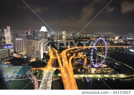 Night view spot of Singapore Marina Bay Long giant resort hotel Marina Bay Sands and Merlion Night view spot of Singapore Marina Bay Long giant resort hotel Marina Bay Sands and Merlion 84253807