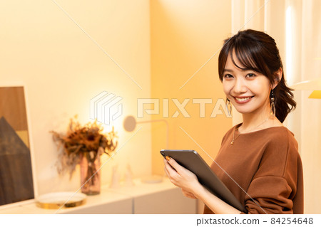 精品店員 精品店員 84254648