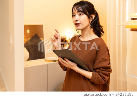 精品店員 精品店員 84255193