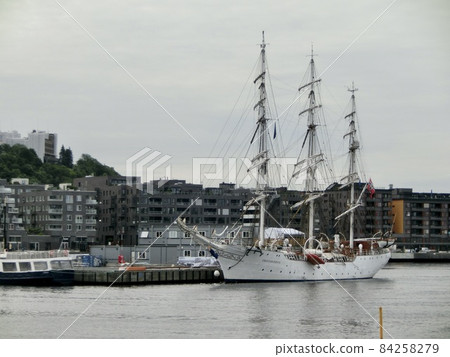 A sailing ship floating in the port of Oslo, Norway A sailing ship floating in the port of Oslo, Norway 84258279