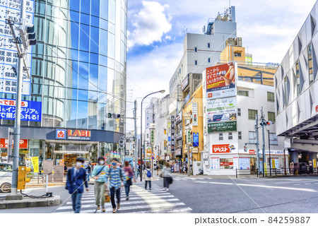 Tokyo cityscape: Kichijoji Station 84259887