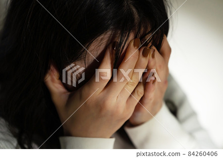 Loneliness DV sad addiction 84260406
