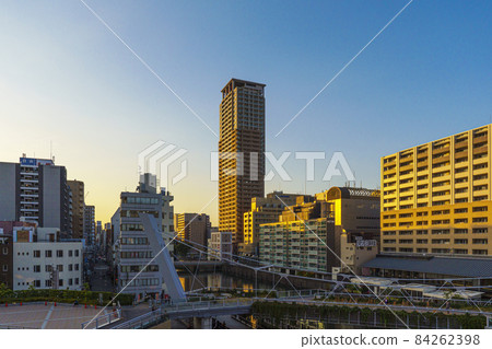 Around Minatomachi River Place at dusk Around Minatomachi River Place at dusk 84262398