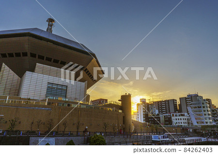 Namba Hatch at dusk Namba Hatch at dusk 84262403