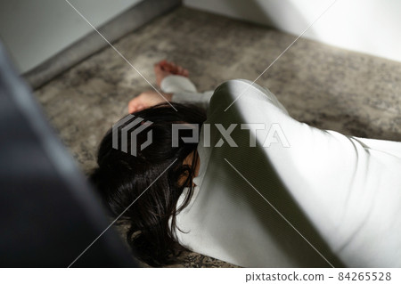 Falling despair DV 84265528