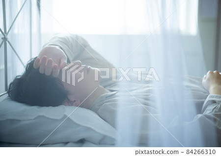 寢室裡的男人》 寢室裡的男人》 84266310