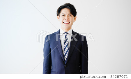 微笑的商人 84267071