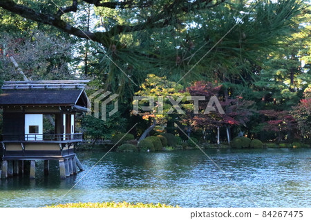 Kenrokuen Uchibashi Tei 84267475