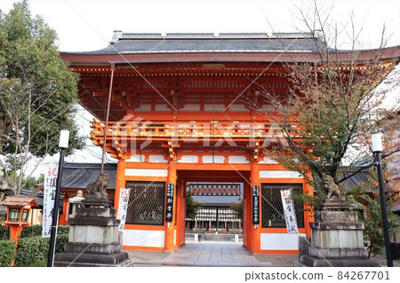 Yasaka Shrine South Tower Gate Important Cultural Property Autumn Leaves Kyoto Kyoto City Kyoto Prefecture Yasaka Shrine South Tower Gate Important Cultural Property Autumn Leaves Kyoto Kyoto City Kyoto Prefecture 84267701