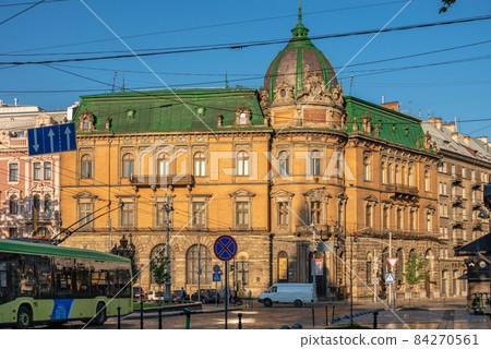 The old town in Lviv, Ukraine 84270561