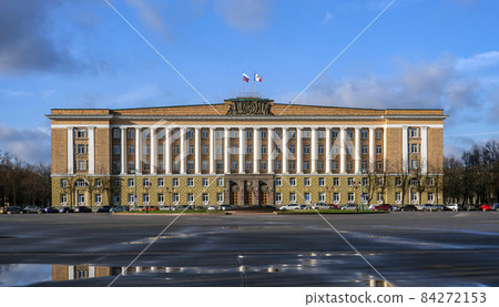 Facade of the building of the House of Soviets on Sofia Square in Veliky Novgorod. Facade of the building of the House of Soviets on Sofia Square in Veliky Novgorod. 84272153