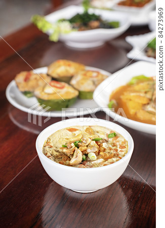steamed egg with vegetables 84273969