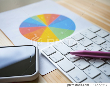 Business image, graph, keyboard, smartphone, woman Business image, graph, keyboard, smartphone, woman 84277957