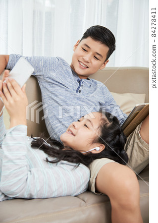 Teenagers with Tablet and Smartphone Teenagers with Tablet and Smartphone 84278411