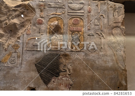 Egyptian painted bas relief close up Egyptian painted bas relief close up 84281653