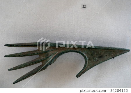 Old Iran persia axe head detail Old Iran persia axe head detail 84284153