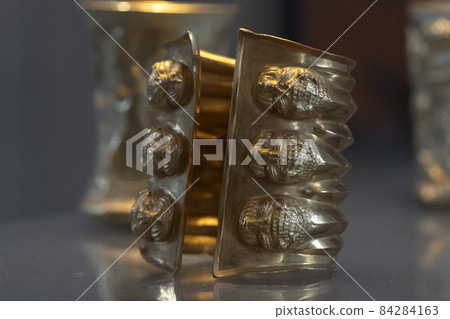 Old Iran persian jewelry detail 84284163