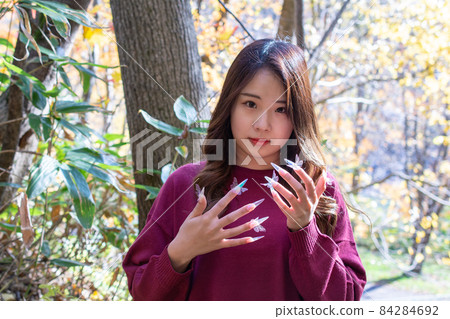 Autumn leaves and nail model Autumn leaves and nail model 84284692