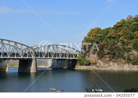 烏沼山秋葉和名鐵列車 烏沼山秋葉和名鐵列車 84285077