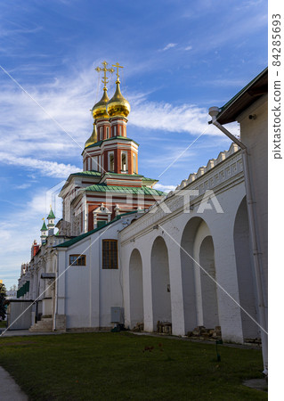 Novodevichy convent (Bogoroditse-Smolensky monastery) on a sunny autumn day. Moscow, Russia. UNESCO world heritage site 84285693