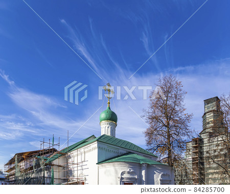 Novodevichy convent (Bogoroditse-Smolensky monastery) on a sunny autumn day. Moscow, Russia. UNESCO world heritage site 84285700
