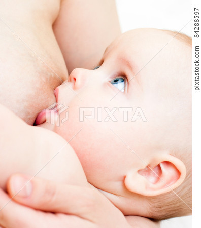 Breastfeeding Breastfeeding 84288597