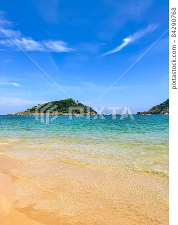 Fantastic Playa De La Concha - San Sebastian Beach, sunny day Fantastic Playa De La Concha - San Sebastian Beach, sunny day 84290768