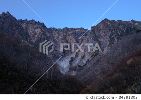 深秋的黎明，谷川一野倉澤山 84291802