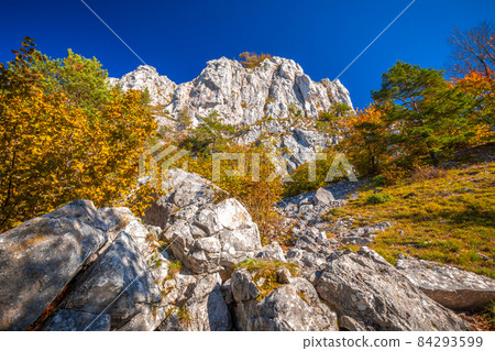 Autumn landscape with the Vapec hill in The Strazov Mountains. 84293599