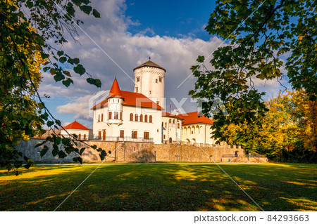 Medieval castle Budatin with park at autumn season, Slovakia. Medieval castle Budatin with park at autumn season, Slovakia. 84293663