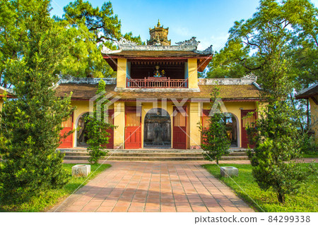 Thien Mu Pagoda in Hue, Vietnam 84299338