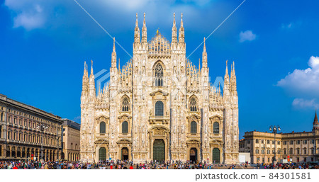 Milan Cathedral, Duomo 84301581