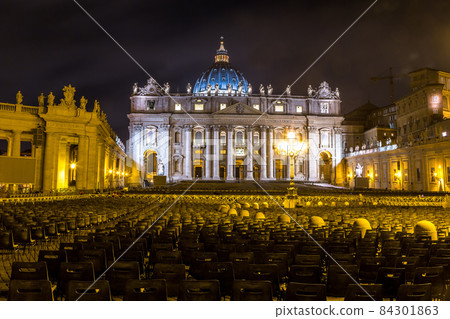 Vatican at night 84301863