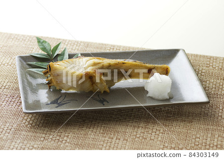 五角魚 隔夜曬乾 烤魚 1條 84303149
