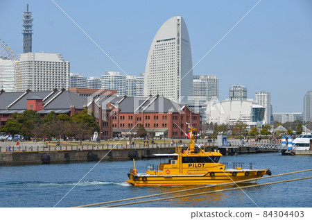 Scenery of Yokohama, Chinatown, and Osanbashi 84304403