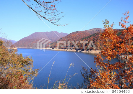 Autumn Miboro Lake 84304493