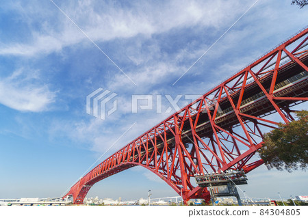 Minato Ohashi-at Nankō Sankaku Park 84304805