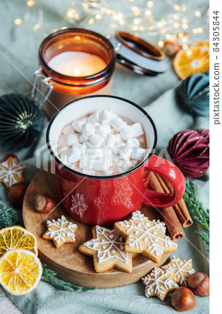 Christmas hot cocoa  in the red cup 84305844