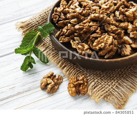 Walnuts without shell Walnuts without shell 84305851