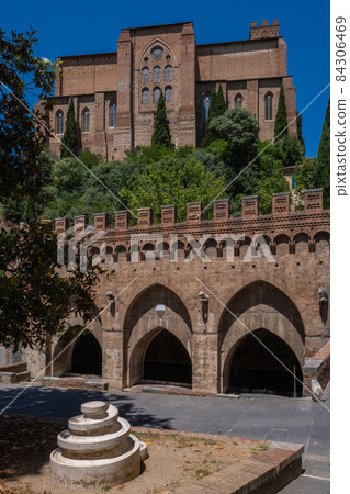 Fontebranda oldest medieval classic fountain in Siena 84306469